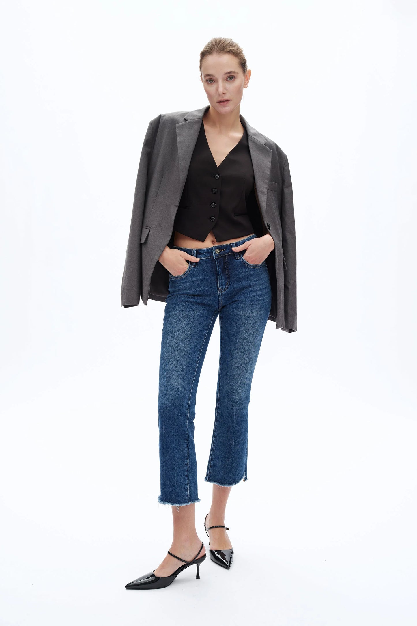 Bayeas Mid Rise Frayed Hem Denim Short Length