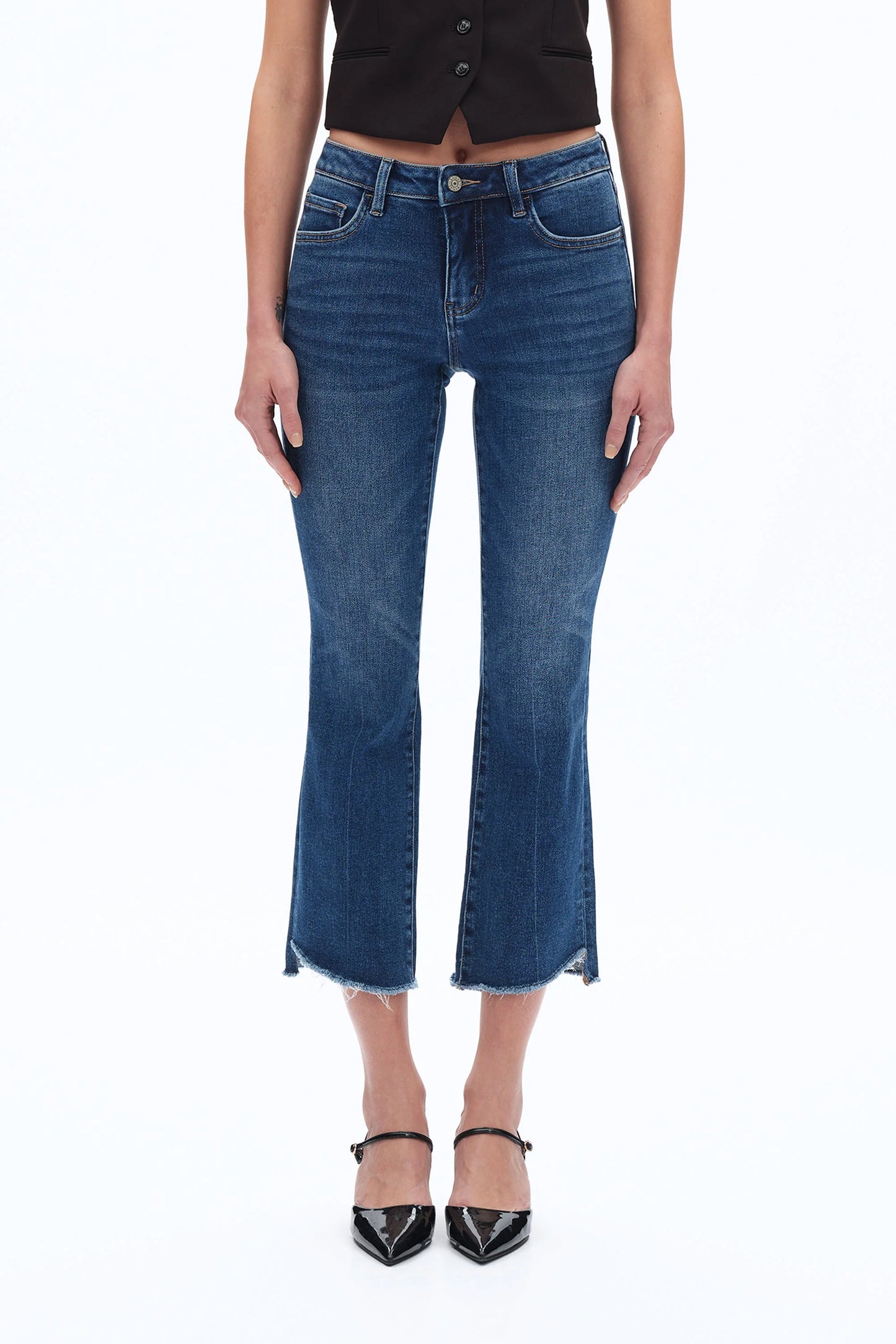 Bayeas Mid Rise Frayed Hem Denim Short Length