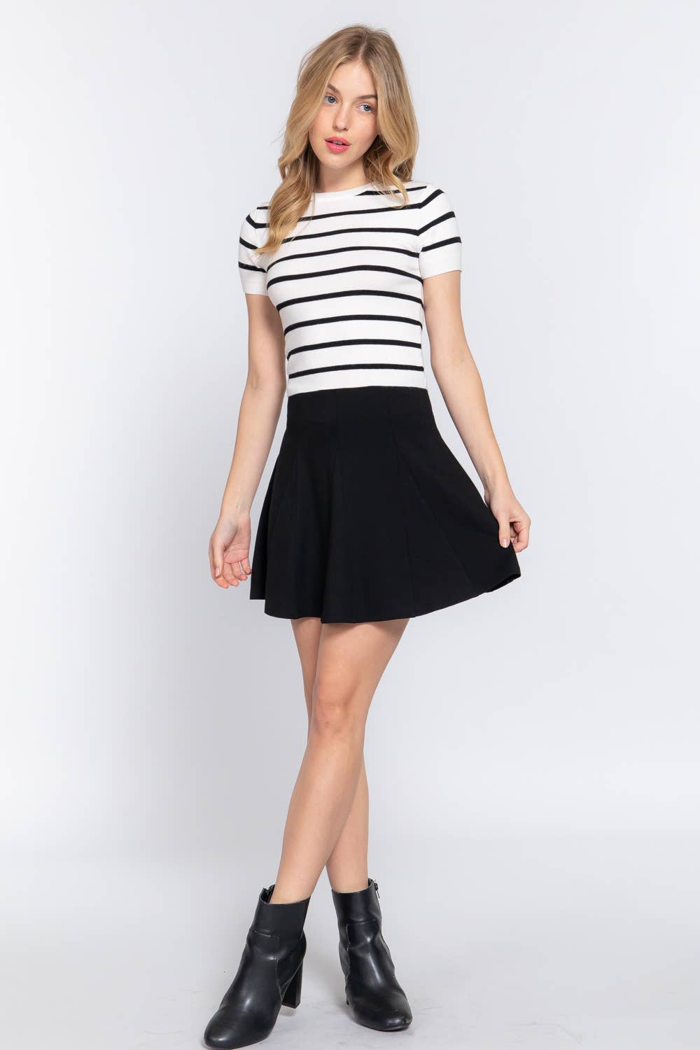 Short Sleeve Crew Neck Stripe Sweater