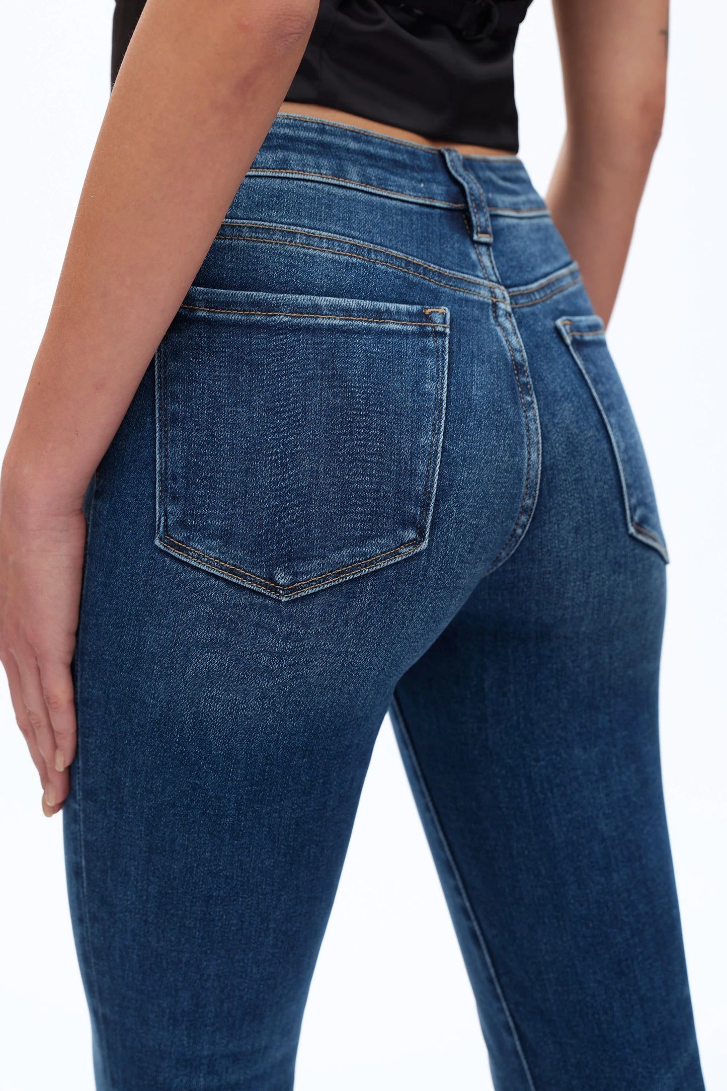 Bayeas Mid Rise Frayed Hem Denim Short Length