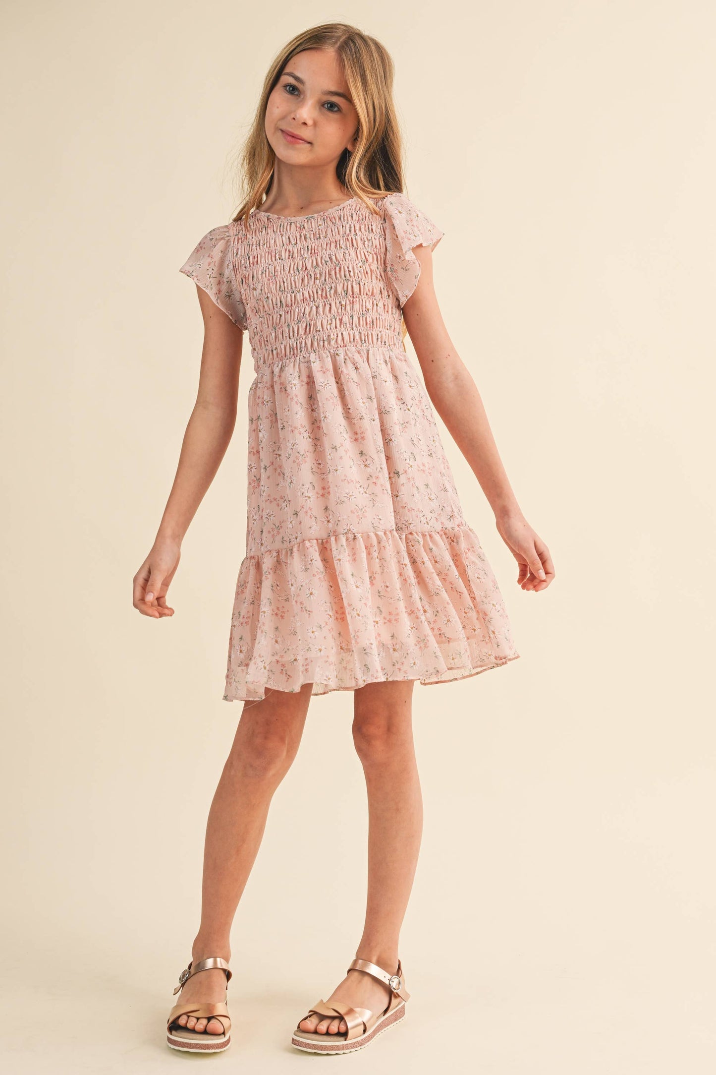 TWEEN GIRLS SMOCKED FLOUNCE DRESS (7-12)