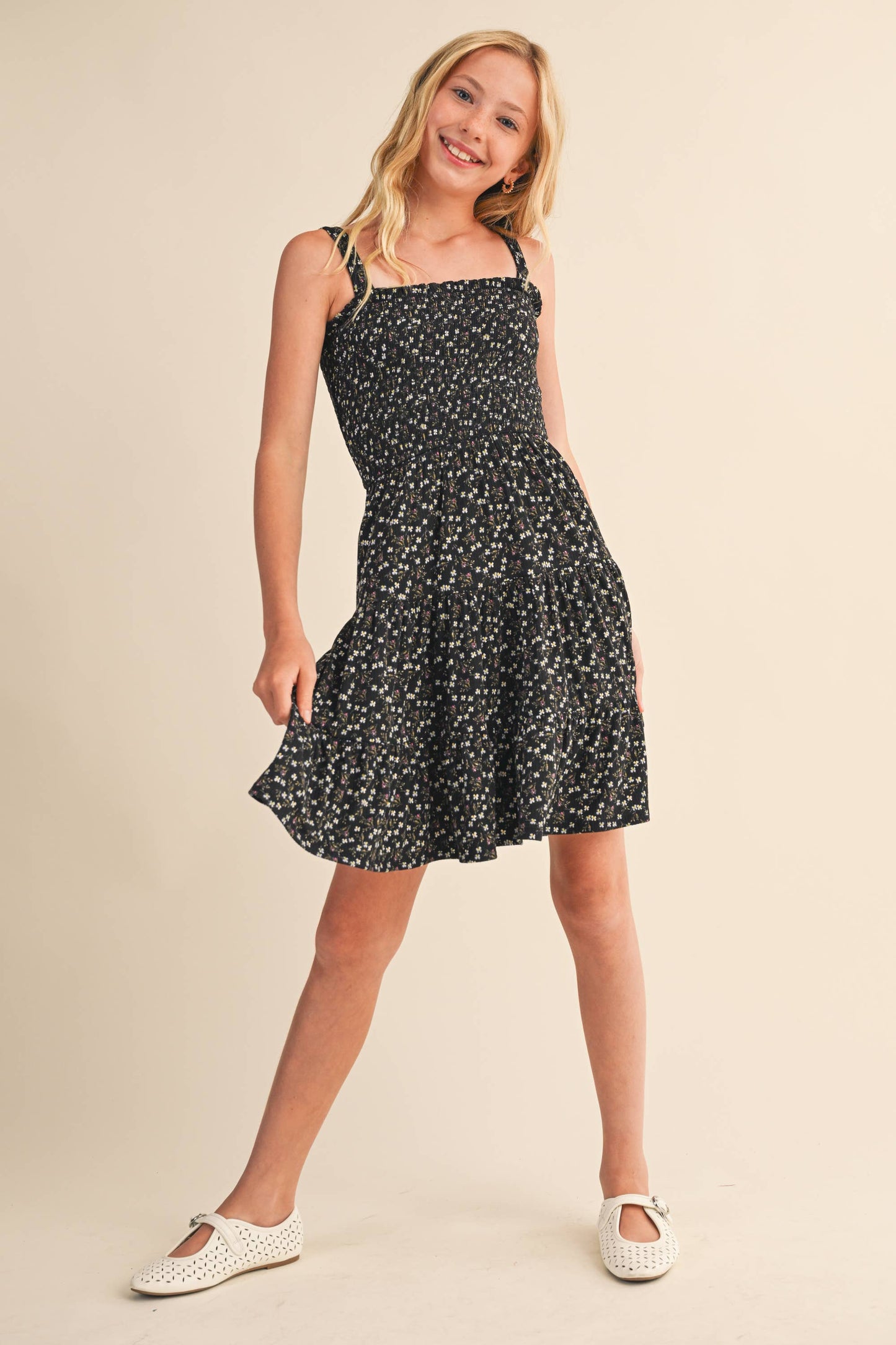 TWEEN KIDS SMOCKED KNIT SHORT DRESS (7-12)